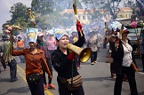 Thirteen Detained Veng Sreng Activists to Face Court In April