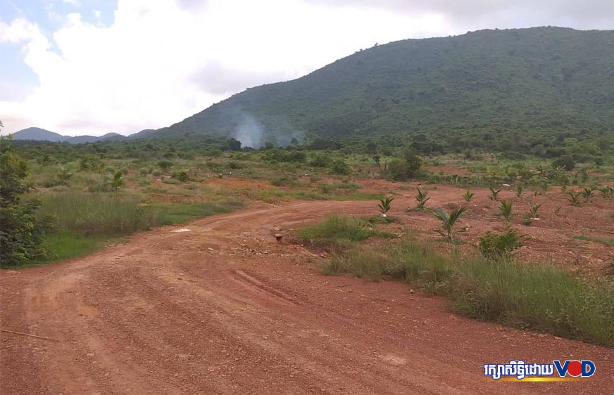 ពលរដ្ឋ​៥៣​​គ្រួសារ​នៅកំពត​ចោទ​អាជ្ញាធរ​មូលដ្ឋាន​ថា ​ឃុប​ឃិតគ្នាលក់​ដីរដ្ឋជាង ២០​ហិកតា