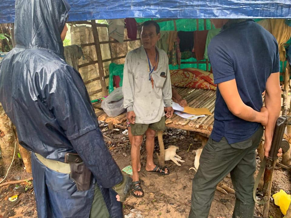 ភរិយា​បុរសវ័យ៦៤ឆ្នាំជាប់ឃុំដោយរឿងដីធ្លី​ជាមួយមន្ទីរបរិស្ថាន សុំឲ្យតុលាការខេត្ត​កោះកុងដោះលែងស្វា