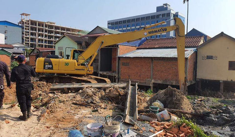 Preah Sihanouk authorities to clear homes for flood reduction