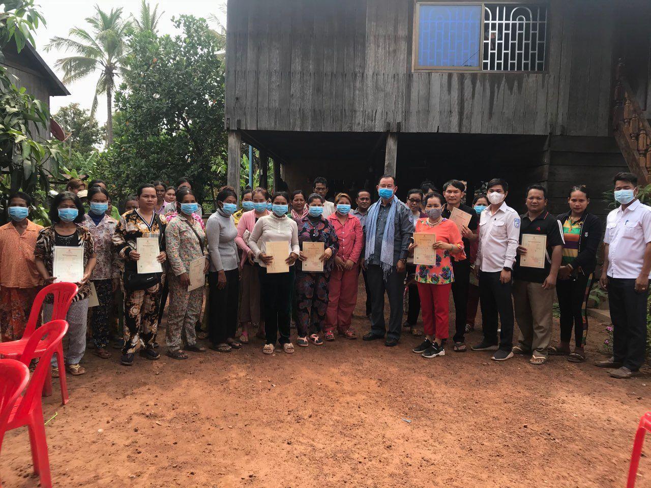 ប្រជាពលរដ្ឋជាង១ពាន់គ្រួសារក្នុងភូមិជាំក្សាន្ត ស្រុកជាំក្សាន្ត ខេត្តព្រះវិហារ ទទួលបានវិញ្ញាបនបត្រសម្គាល់ម្ចាស់អចលនវត្ថុលើការ​ចុះបញ្ជីដីធ្លីមានលក្ខណៈជាប្រព័ន្