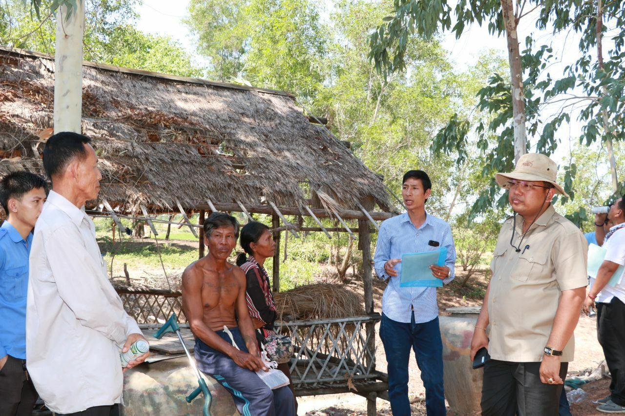 អាជ្ញាធរឲ្យពលរដ្ឋរើរបងដែលរំលោភដីរដ្ឋ និងទុកពេលឲ្យម្ចាស់ផ្ទះរស់នៅ២ឆ្នាំ, បើរដ្ឋត្រូវការពេលណាត្រូវតែរុះរើចេញពេលនោះ