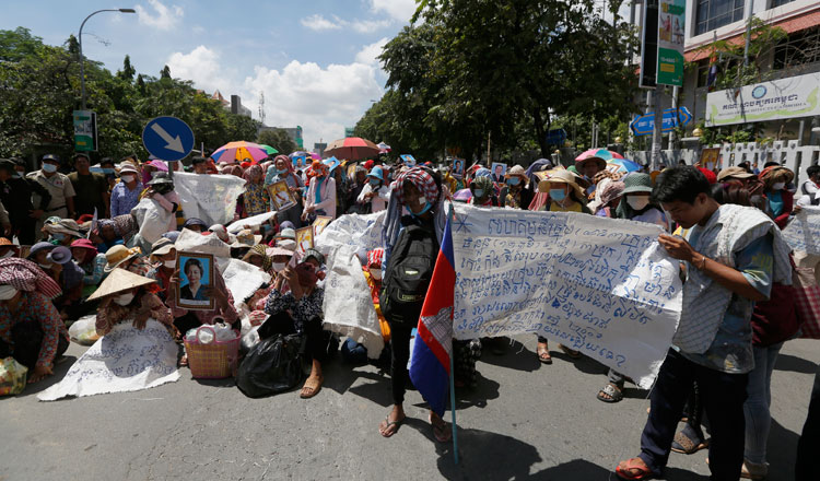 Ministry dismisses protestors, says they lack legal basis for land claims