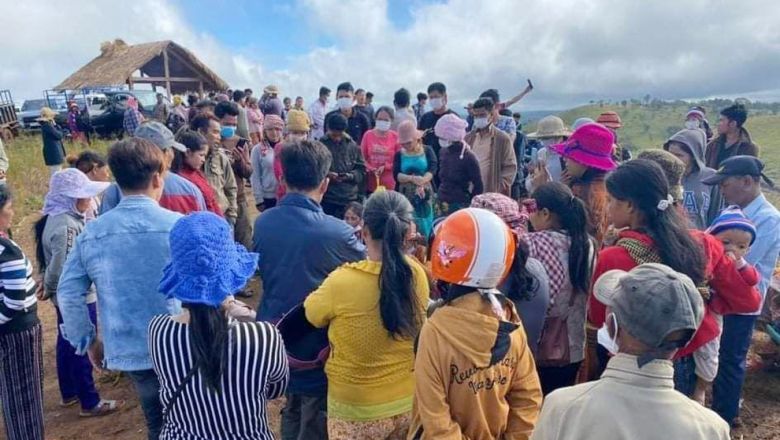 ជនជាតិដើម​ភាគតិច​ព្នង​ ១៩០ ​នាក់​ សុំ​អាជ្ញាធរ​ជួយ​ទប់ស្កាត់​ការលក់​ និង​ទិញ​ដីភ្នំ​ទ្រីង​ និង​ភ្នំ​ពូពែ