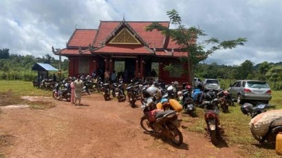 ជនជាតិ​ដើម​ព្នង​ជាង ៣​រយ​គ្រួសារ​តវ៉ា​រឿង​មន្ត្រី​ខេត្ត​មណ្ឌលគិរី​ធ្វើ​ប្លង់​រឹង​ប៉ះ​ដីស្រែ​ចម្ការ​ពួកគាត់