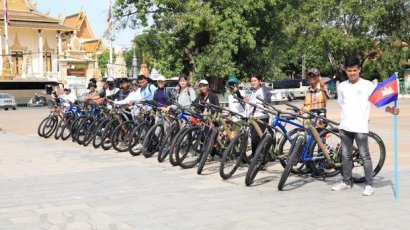 សកម្មជន​បរិស្ថាន​ជិះកង់​ដាក់​ញត្តិ​ស្នើ​រដ្ឋាភិបាល​លុប​​អាជ្ញាប័ណ្ណ​នាំ​ឈើ​ចេញ​ក្រៅប្រទេស