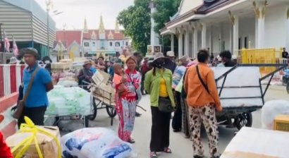 តុលាការខេត្តបន្ទាយមានជ័យ ដោះលែងស្ដ្រីកម្មករអូស៣នាក់ ដោយស្ថិតក្រោមការឃ្លាំមើល