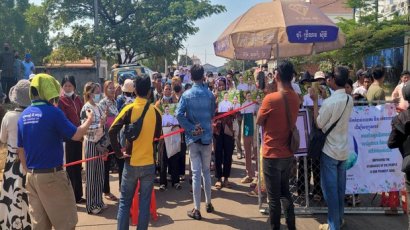 ពលរដ្ឋ​មក​ពី​ខេត្ត​ផ្សេងៗ នាំ​គ្នា​តវ៉ា​នៅ​ខេត្តសៀមរាប​ទាមទារ​ឱ្យ​ក្រុមហ៊ុន​ឧកញ៉ា ឡេង ចាន់ណា សង​ប្រាក់​ដល់​ពួកគេ​វិញ
