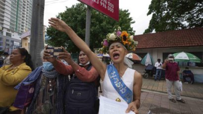 សមាជិកព្រឹទ្ធសភាអាមេរិកស្នើរដ្ឋមន្ត្រីការបរទេសអាមេរិកអន្តរាគមន៍ដោះលែងអ្នកទោសនយោបាយនៅកម្ពុជា