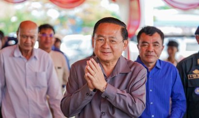 ពលរដ្ឋ​ ៧០​គ្រួសារ​នៅ​បាត់ដំបង ដែល​អ្នក​មាន​អំណាច​បិទផ្លូវ​ ទទូច​ដល់​អាជ្ញាធរ​​ឱ្យ​បើក​ផ្លូវ​ចេញ​ចូល​ឡើង​វិញ