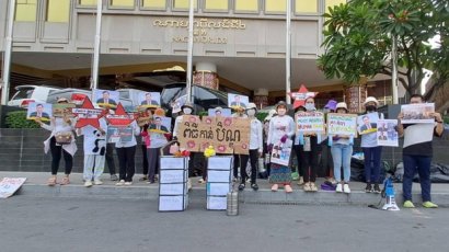 នៅក្នុង​រដូវ​កាល​បុណ្យ​ភ្ជុំបិណ្ឌ និង​កាន់បិណ្ឌ ពុទ្ធបរិសទ្យ​តែងតែ​យក​ចង្ហាន់​ទៅ​វត្ត​ដើម្បី​ប្រគេន​ព្រះសង្ឃ តែ​ខុសប្លែក​អី​តែ​កូដករ​ណាហ្គាវើលដ៍ នៅ​ថ្ងៃទី​២ នៃ​ពិធី​កាន់បិណ្ឌ​នេះ ពួកគេ​នាំគ្នា​ធ្វើ​ពិធី​កាន់បិណ្ឌ​នៅ​ខាងមុខ​ក្រុមហ៊ុន​ណាហ្គាវើលដ៍ ដើម្បី​ទាម