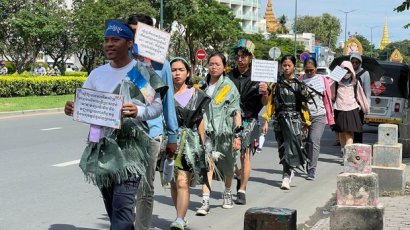 អាជ្ញាធរ​រារាំង​យុវជន​មិន​ឱ្យ​ធ្វើ​ដំណើរ​ទៅ​ដាក់​ញត្តិ​នៅ​ក្រសួង​បរិស្ថាន ដើម្បី​​ទាមទារ​ដំឡើង​ពន្ធ​នាំ​ចូល​ថង់​ប្លាស្ទិក