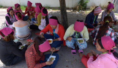  ផ្សាយផ្ទាល់   មេដឹកនាំសហ​ជីព៖ ការព្យួរ​ការងារ​របស់​កម្មករ​បន្ត​កើតមាន គ្រា​ស្ថានភាព​សេដ្ឋកិច្ច​មិន​ទាន់​មាន​ភាព​ប្រសើរ​ឡើង share មេដឹកនាំសហ​ជីព៖ ការព្យួរ​ការងារ​របស់​កម្មករ​បន្ត​កើតមាន គ្រា​ស្ថានភាព​សេដ្ឋកិច្ច​មិន​ទាន់​មាន​ភាព​ប្រសើរ​ឡើង