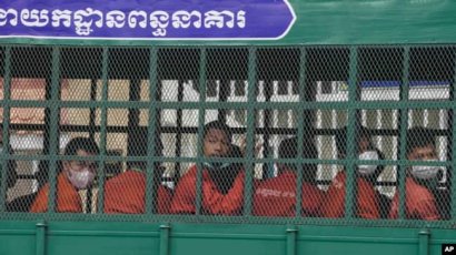 សាច់​ញាតិ​អតីត​សកម្ម​ជន​បក្ស​ប្រឆាំង​​ទទូចសុំ​ឱ្យ​​តុលាការ​សាលា​ឧទ្ធរណ៍ទម្លាក់​ចោល​​ការ​ចោទ​ប្រកាន់​«មាន​ជាប់​ហេតុ​ផល​នយោបាយ»