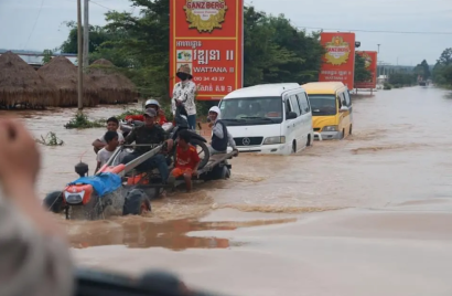 ពលរដ្ឋរាប់ពាន់គ្រួសារប៉ះពាល់ និងជន់លិចផ្ទះសម្បែងដោយសារជំនន់ទឹកភ្លៀង