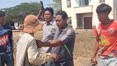 តំណាង​ពលរដ្ឋ​ខេត្ត​ព្រះវិហារ ៤​នាក់​ទៀត​ត្រូវ​អ្នក​មាន​អំណាច​ប្តឹង​ទៅ​តុលាការ​ក្រោយ​ពី​ពួកគាត់​ការពារ​ដីធ្លី