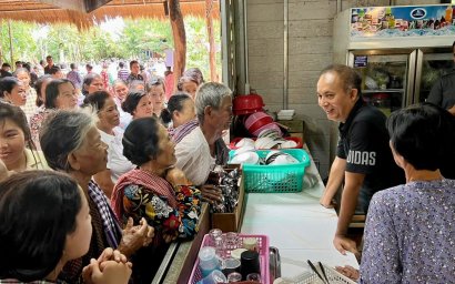 Thousands of Khem Veasna Devotees to Head Home Unless World Ends 