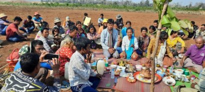 ជនជាតិដើមភាគតិចកួយសែនព្រេនបួងសួងសុំការពារដីចំការរបស់ពួកគេ ដែលកំពុងមានទំនាស់ជាមួយក្រុមហ៊ុន
