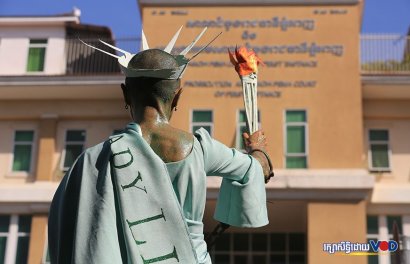 មន្ត្រី​ថា​ ការ​មិន​បញ្ជូន​កញ្ញា​ ​សេង​ ​ធារី​ ​មក​ពន្ធនាគារ​ព្រៃ​ស​វិញ​ដោយ​សារ​បារម្ភ​ពី​ការ​ប៉ះពាល់​ដល់​សន្តិសុខ​ក្នុង​ពន្ធនាគារ​ 